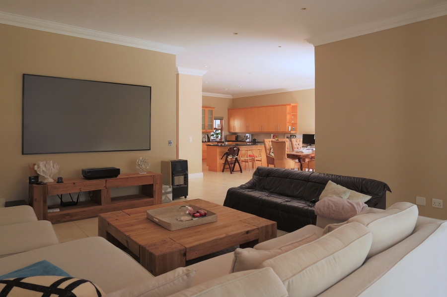 3 Bedroom Property for Sale in Avignon Western Cape